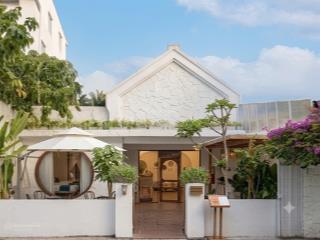 Cho thuê tòa nhà mặt tiền hoa mai phú nhuận, bề ngang siêu nhận diện 17m, dtsd ~900m2