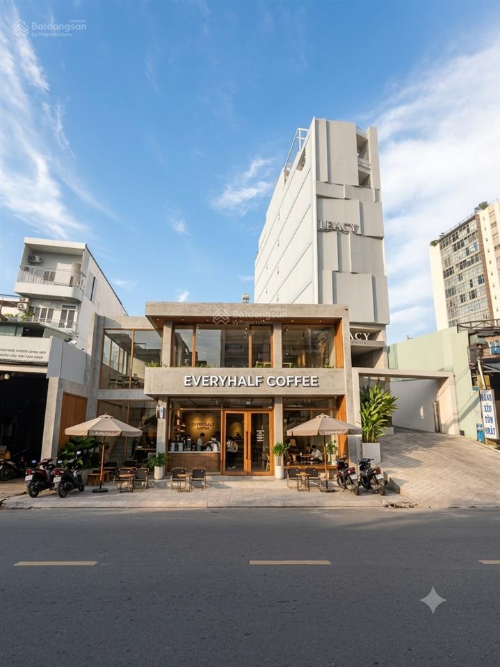 Cho thuê mặt bằng gần landmark diện tích 530m2, ngang 15m, ung văn khiêm bình thạnh