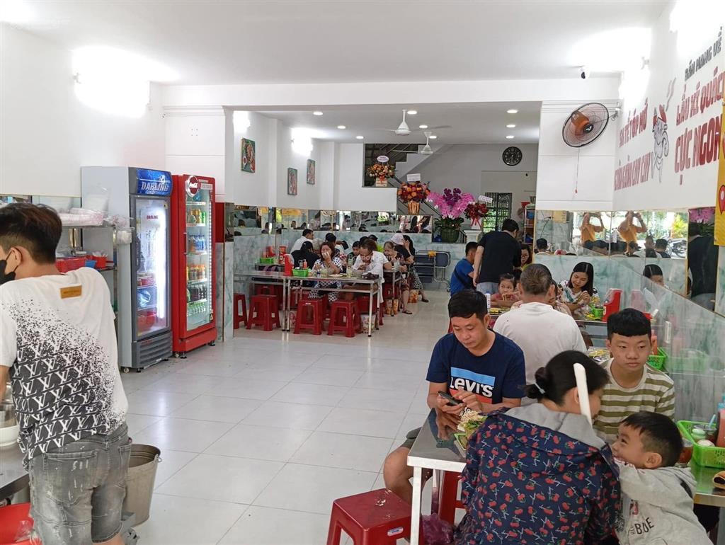 Nhà mặt tiền đường rạch bùng binh quận 3, ngang 12m, trệt lầu phù hợp f&b