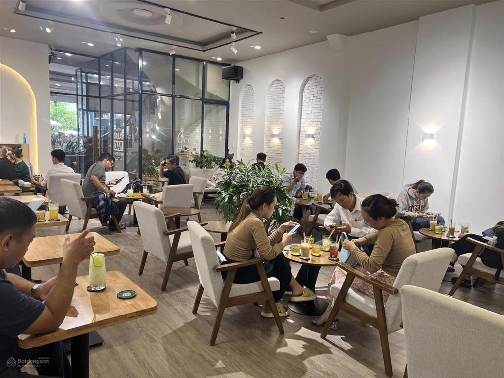 Mặt bằng nhận diện thương hiệu vĩnh viễn quận 10, trệt 3 lầu, dtsd 600m2