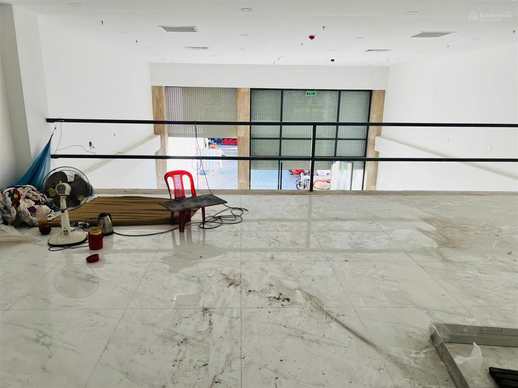 Tòa office mới xây mặt tiền ung văn khiêm, hầm 7 tầng nổi, dtsd ~1700m2