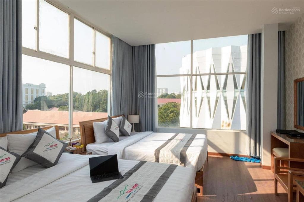 Cho thuê tòa nhà hoàng văn thụ phú nhuận, dtsd ~3000m2 7 tầng