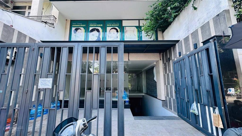 Building mặt tiền ngô thời nhiệm quận 3, hầm trệt 6 lầu, dtsd ~900m2