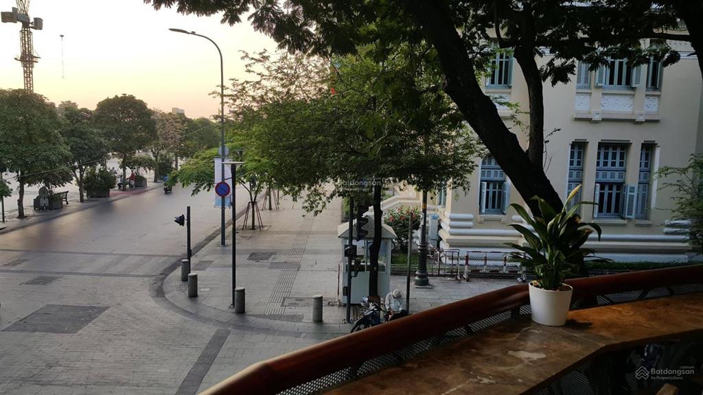 Siêu phẩm view pháo hoa 2 mặt tiền ngô đức kế quận 1 chính thức cho thuê sau 10 năm