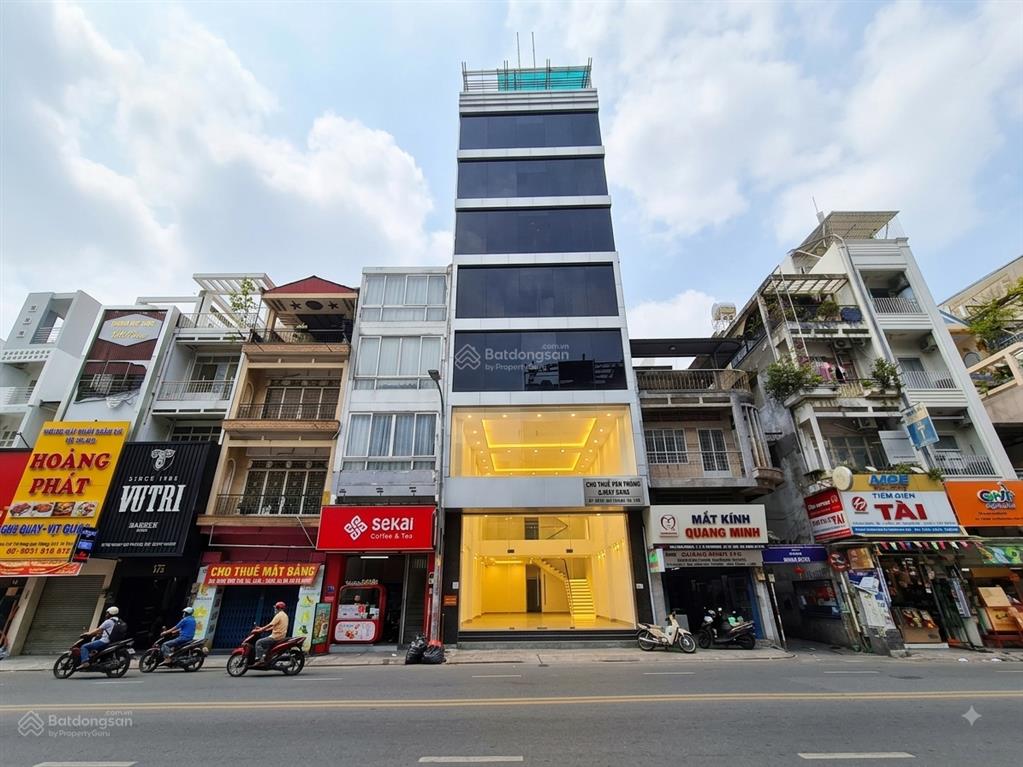Cho thuê tòa nhà 8 tầng phan đình phùng phú nhuận  dtsd ~1200m2
