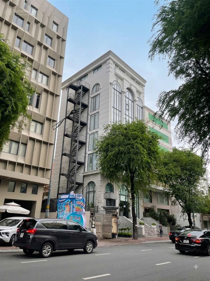 Cho thuê tòa nhà 149b trương định quận 3  hầm 7 tầng, dtsd hơn 1500m2