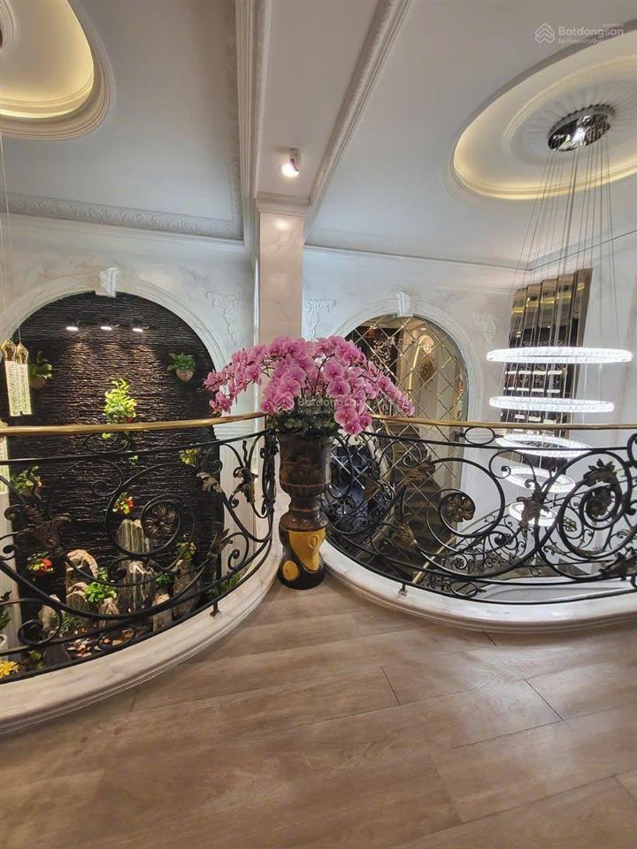 Mặt tiền 17m khủng ngay nút giao dân chủ, dtsd 900m2 trệt lầu  lý chính thắng quận 3