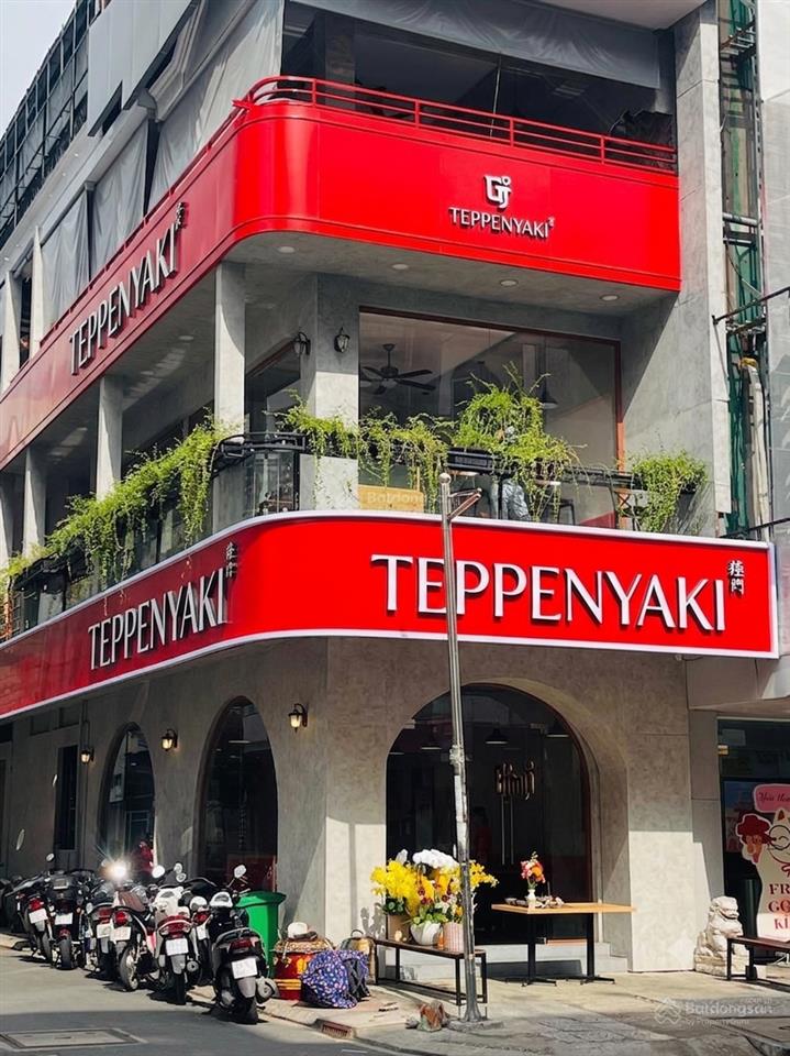 Mặt bằng gần vạn hạnh mall quận 10 kinh doanh sầm uất, trệt 2 lầu dtsd 300m2