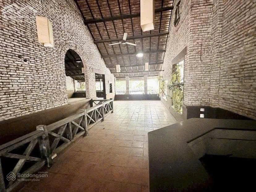 Cho thuê biệt thự sân vườn nguyễn cảnh chân, quận 1 diện tích sử dụng khủng ~ 1440m2