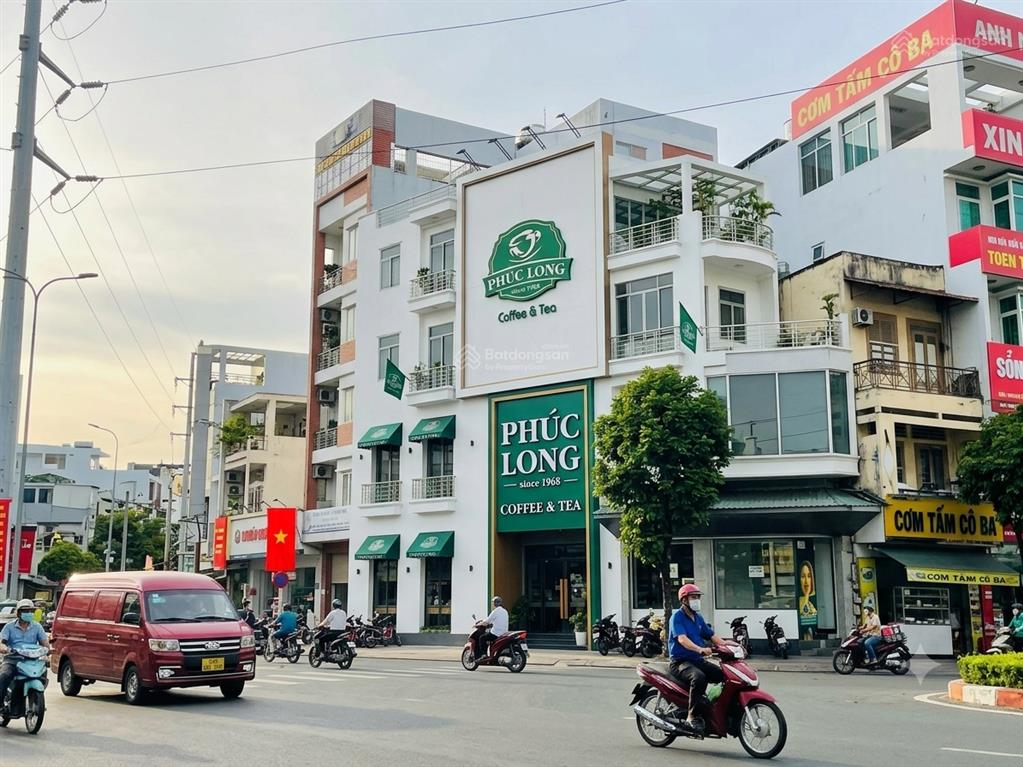 Siêu phẩm 3 mặt tiền ngay vòng xoay lê đại hành tân bình, trệt 3 lầu dtsd ~420m2