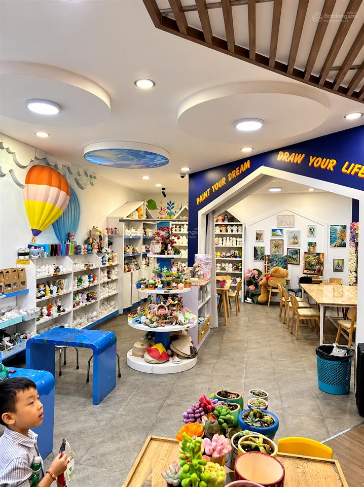 Cho thuê nhà mặt tiền phan đăng lưu, bình thạnh  trệt lầu dtsd ~320m2