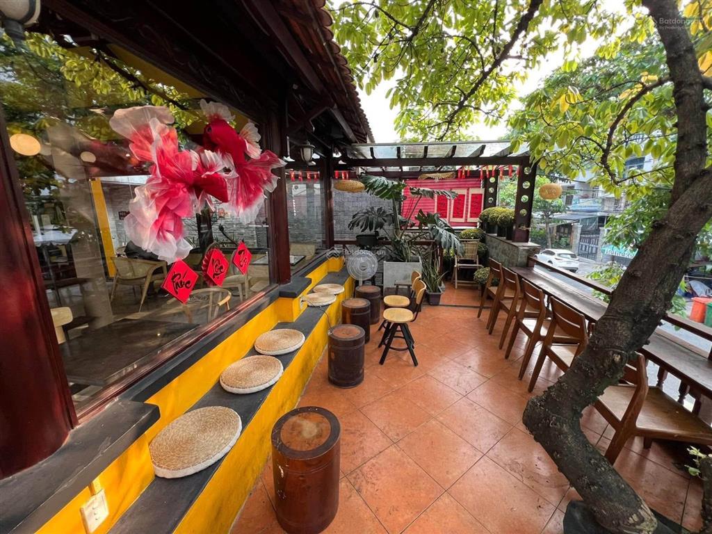 Cho thuê nhà cổ 2 mặt tiền hoa lan phú nhuận, trệt lầu sân thượng, dtsd 400m2