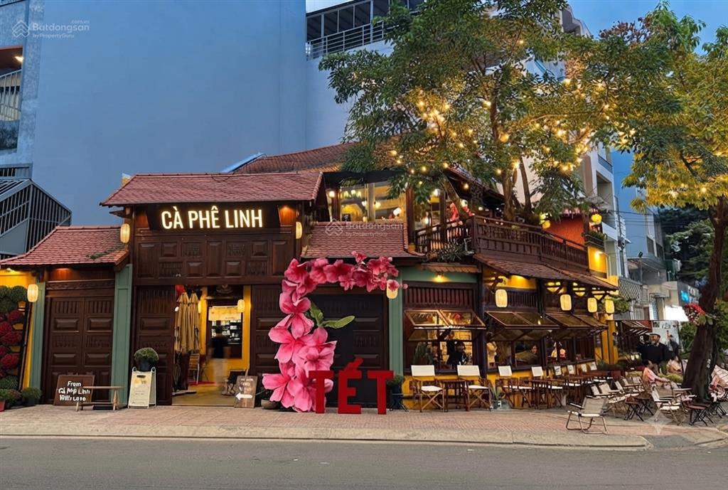 Cho thuê nhà cổ 2 mặt tiền hoa lan phú nhuận, trệt lầu sân thượng, dtsd 400m2