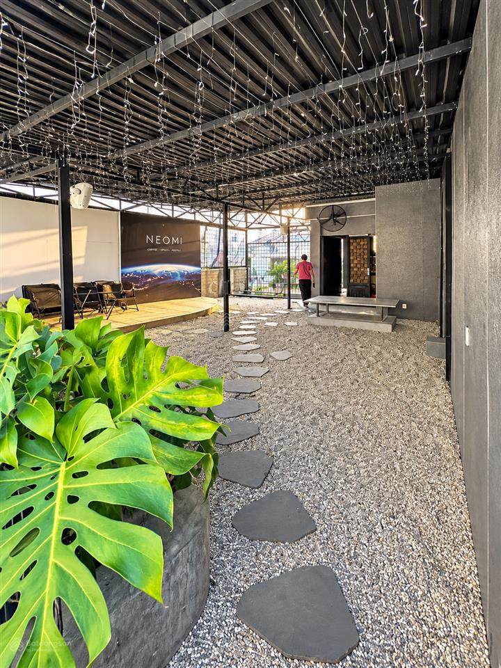 Cho thuê tòa nhà mặt tiền hoa sứ, phú nhuận  trệt 5 lầu dtsd ~700m2