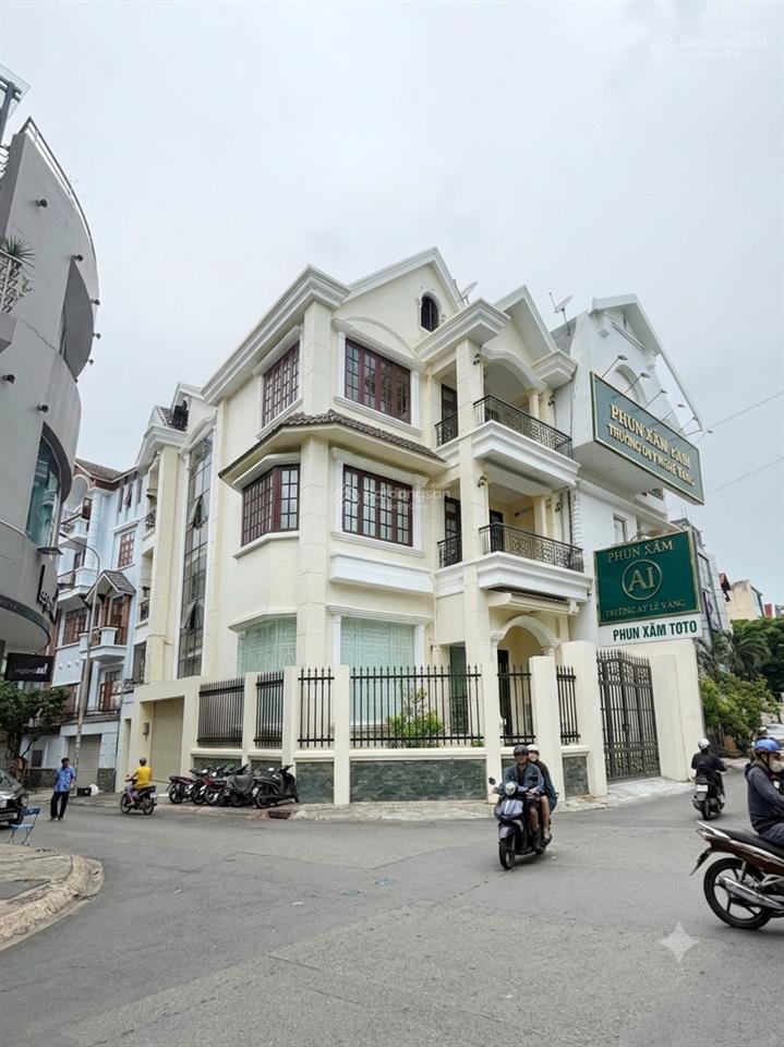 Chính chủ cho thuê biệt thự hai mặt tiền hoa lan, phú nhuận, trệt 3 lầu
