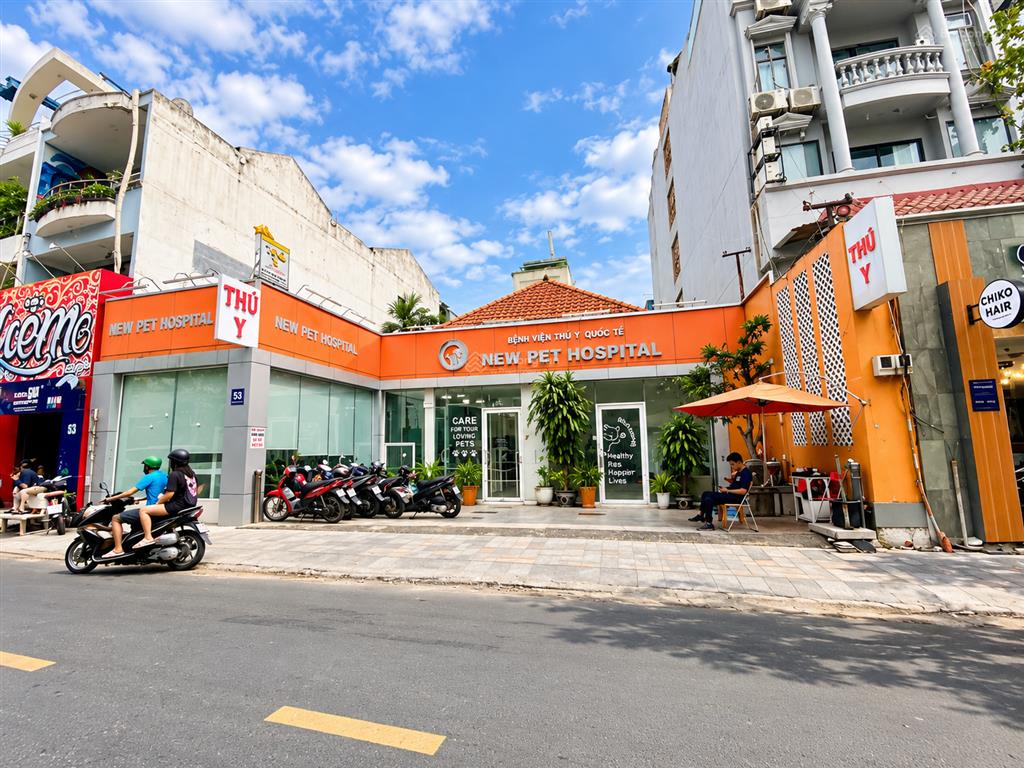 Cho thuê nhà mặt tiền đặng dung  trần nhật duật quận 1, ngang 16m