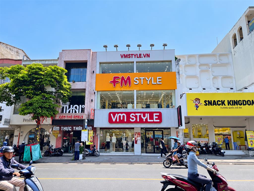 Cho thuê tòa nhà mặt tiền nguyễn gia trí, bình thạnh 3 tầng dtsd ~500m2