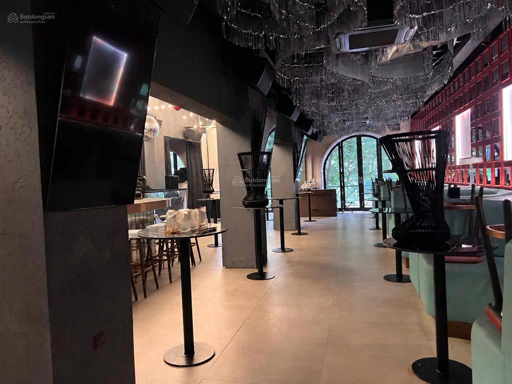 Siêu hiếm, cho thuê mặt bằng đường nguyễn huệ quận 1  400m2 phù hợp f&b