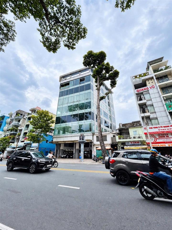 Cho thuê tòa nhà dts ~2100m2 mặt tiền an dương vương quận 5