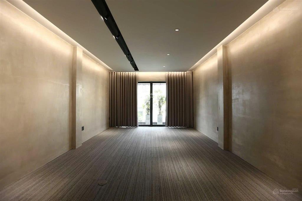Chỉ 95tr cho thuê nhà mặt tiền tôn thất tùng, bến thành, quận 1  trệt 4 tầng