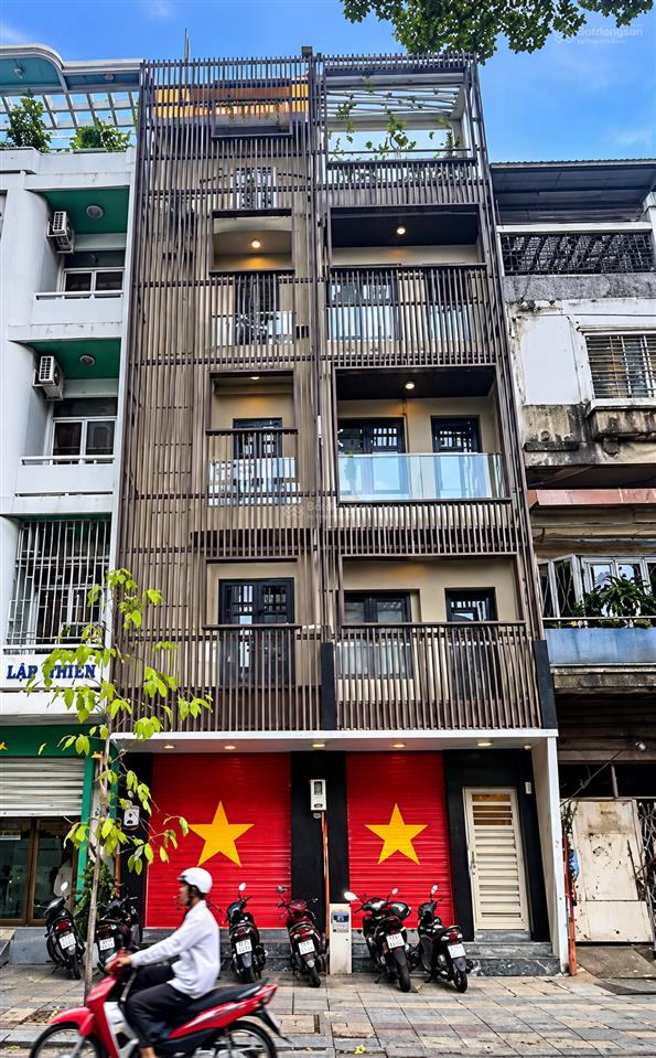 Chỉ 95tr cho thuê nhà mặt tiền tôn thất tùng, bến thành, quận 1  trệt 4 tầng