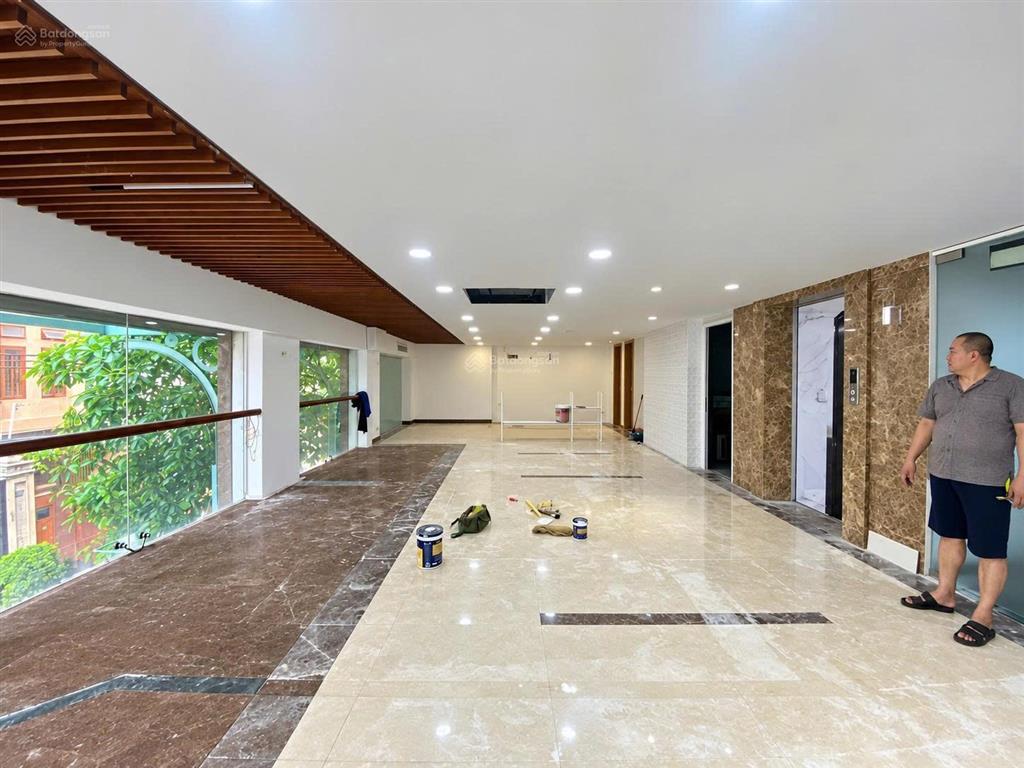 Cho thuê tòa nhà góc 2 mặt tiền phường bàn cờ, quận 3, hầm 7 tầng dts ~1400m2