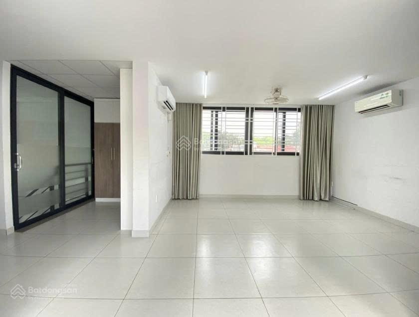 Cho thuê nhà mặt tiền đường nguyễn công trứ quận 1