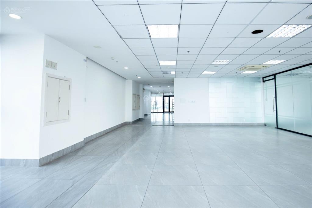 Cho thuê tòa nhà gần mặt tiền 35b trần hưng đạo gần trần đình xu quận 1