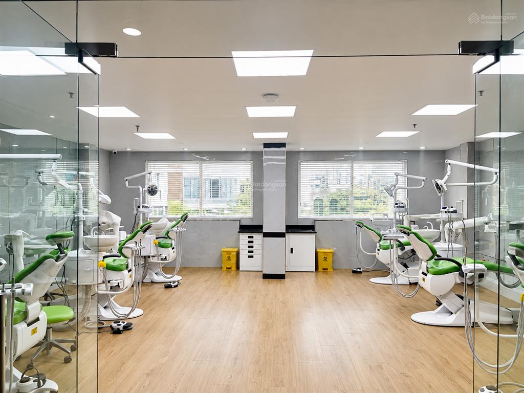 Cho thuê nhà mặt tiền phan đăng lưu, bình thạnh  trệt 2 lầu dtsd ~450m2