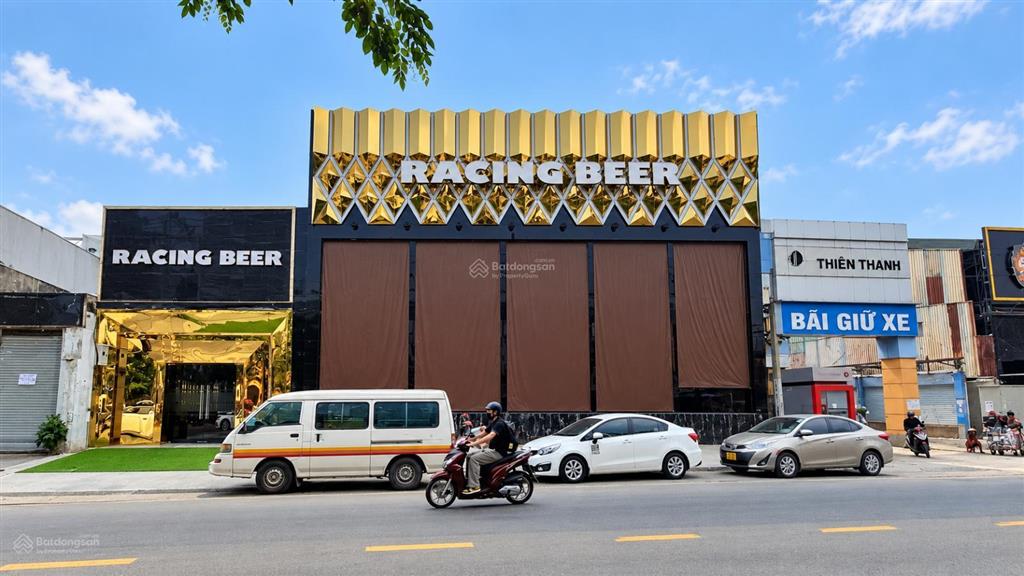 Mặt bằng diện tích sử dụng 700m2 đồng nai quận 10  trệt suốt