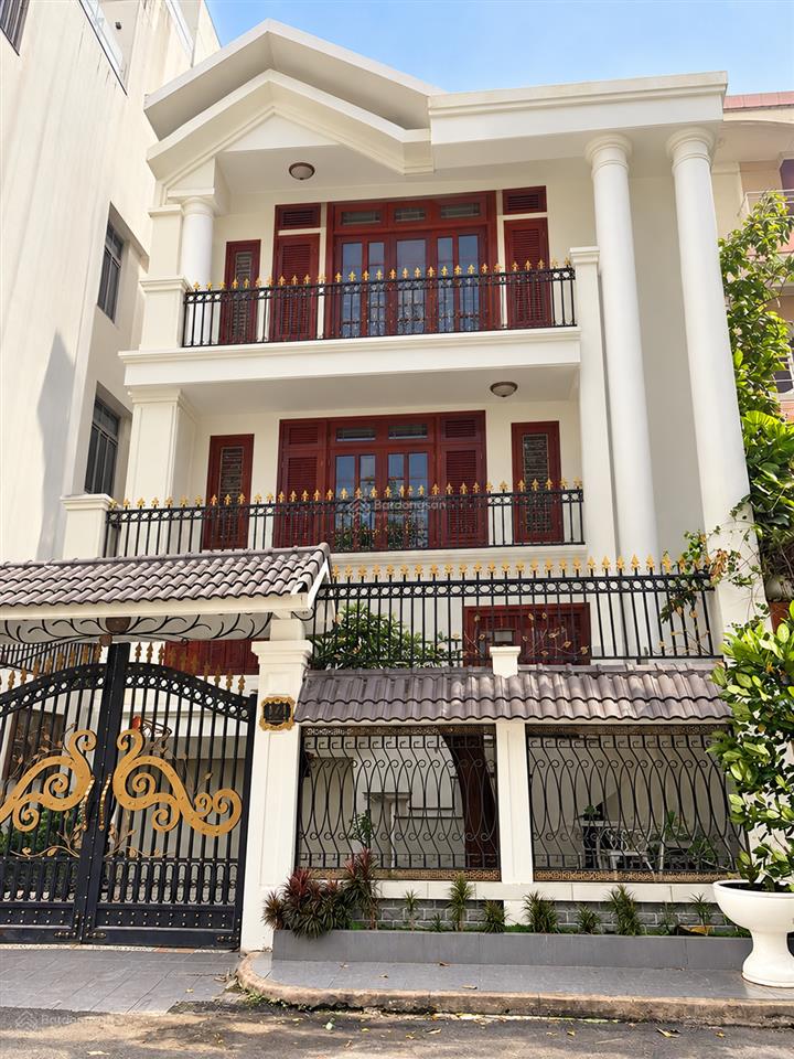 Cho thuê biệt thự sân vườn hoàng việt tân bình, hầm trệt 3 lầu dtsd ~900m2