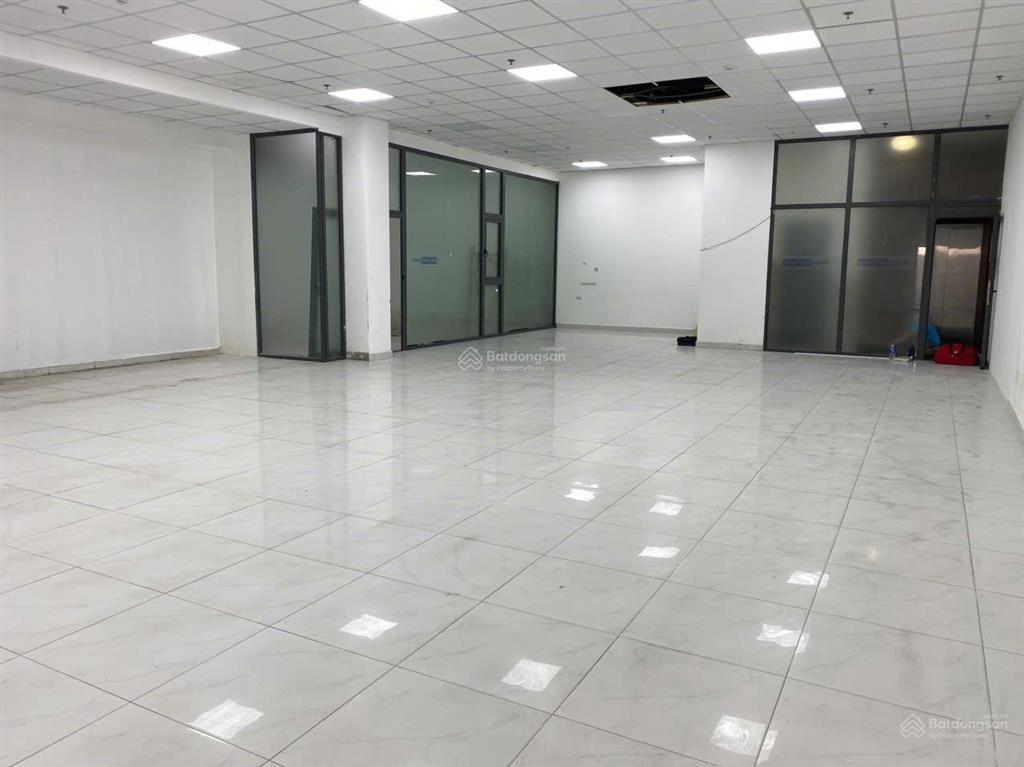 Cho thuê tòa nhà office hoàng văn thụtân bình  hầm trệt 5 lầu  thang máy