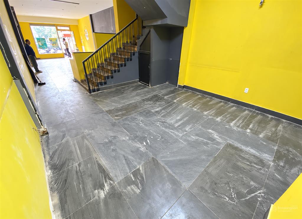Tòa nhà đoạn đầu mặt tiền nguyễn gia trí, bình thạnh  3 tầng dtsd ~250m2