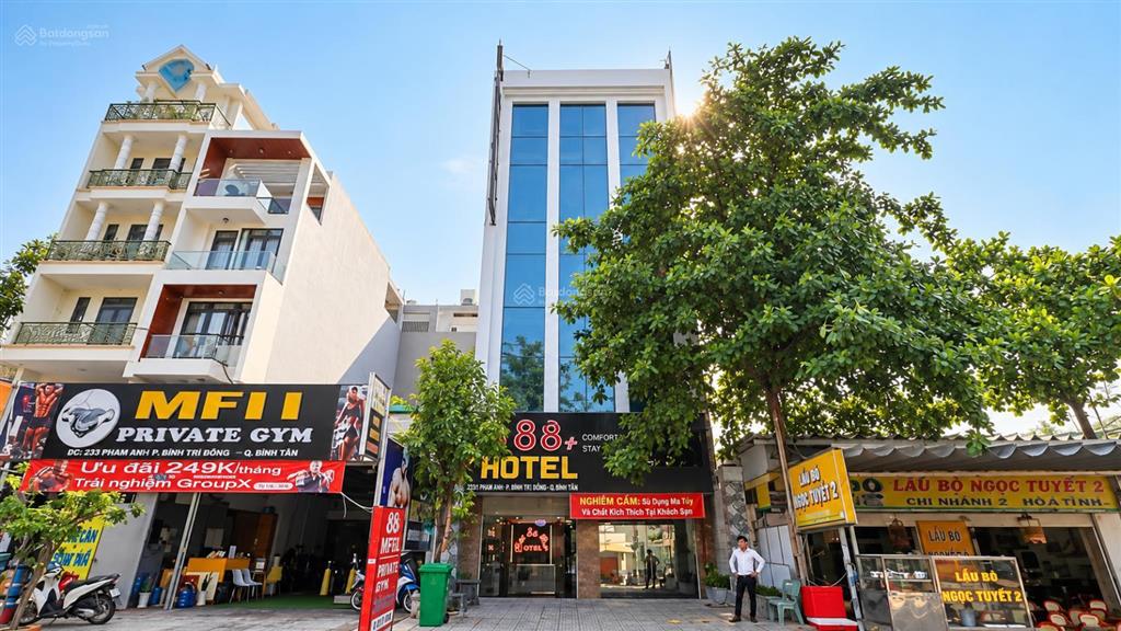 Cho thuê tòa khách sạn 30 phòng quận bình tân, 7 tầng, dtsd ~1100m2