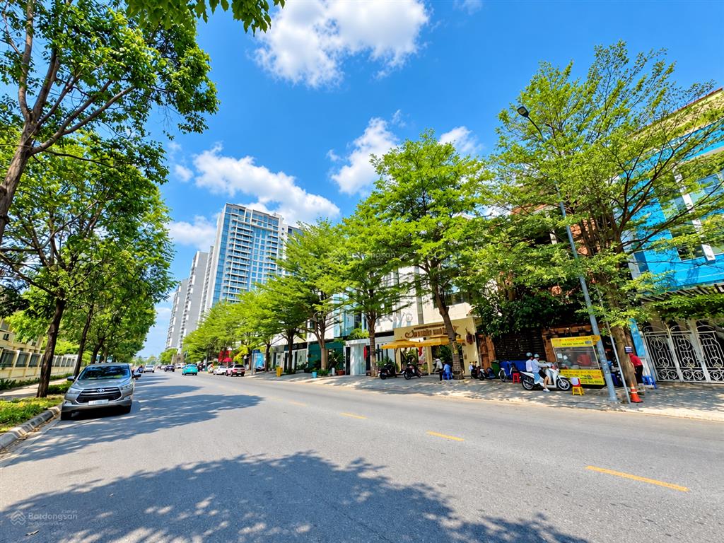 Building mới xây mặt tiền tạ hiện quận 2, hầm 8 tầng  dtsd ~1500m2