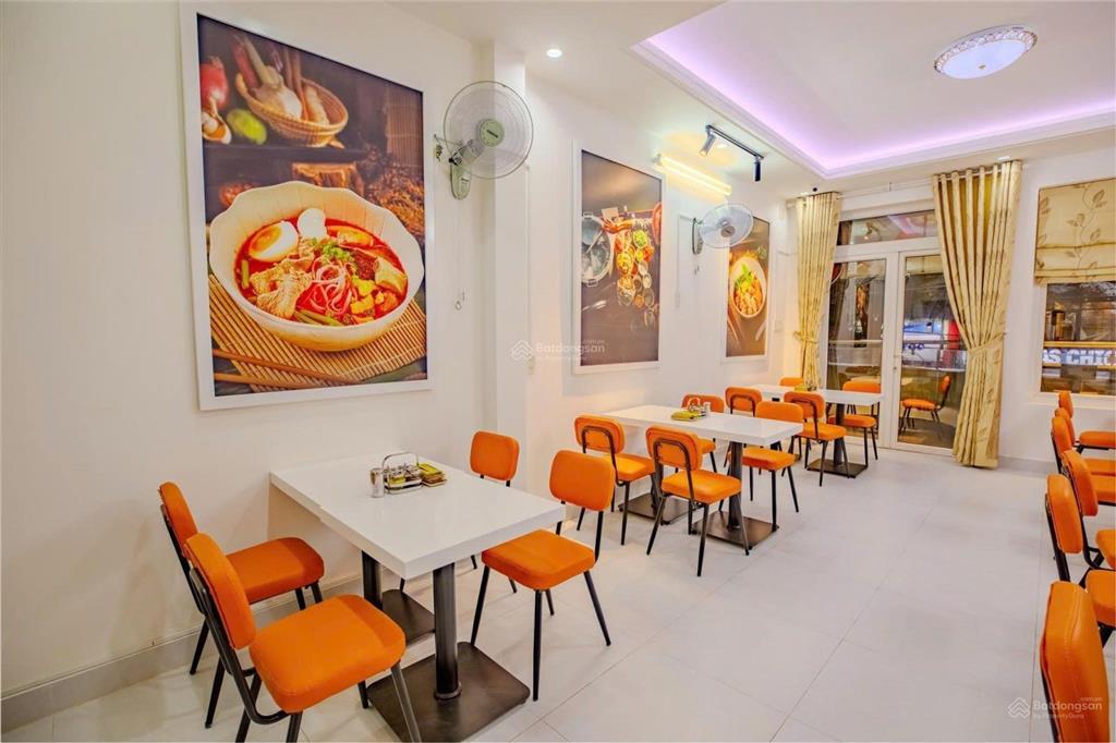 Cung đường hot nguyễn gia trí, bình thạnh  4 tầng thang máy, dtsd ~350m2