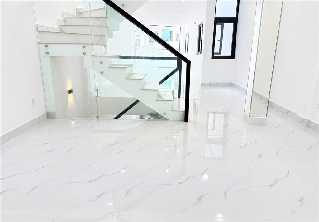 Mặt tiền nguyễn văn trỗi khu lê văn sỹ, phú nhuận