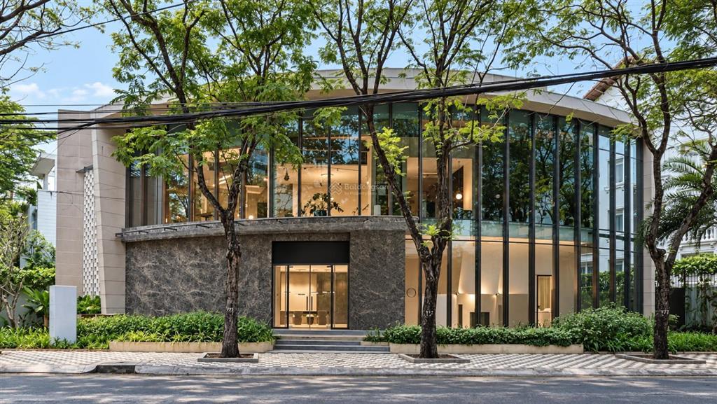 Tòa nhà hiện đại nguyễn văn hưởng quận 2, ngang 15m, trệt lầu dtsd 700m2