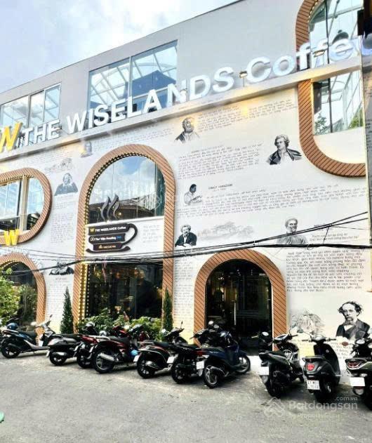 Cho thuê nhà mặt tiền 120 nguyễn thái học, quận 1 gần new world hotel  trệt 1 lầu