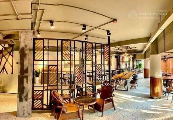 Cho thuê nhà mặt tiền 120 nguyễn thái học, quận 1 gần new world hotel  trệt 1 lầu