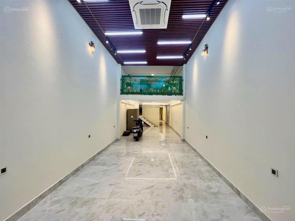 Tòa nhà 15 phòng lớn nguyễn văn thủ quận 1, trệt 3 lầu  100 triệu