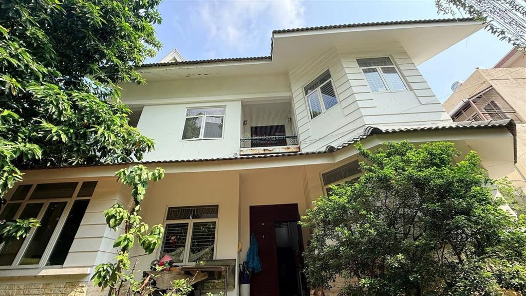 Villa sân vườn cho thuê tại 25 xuân thủy quận 2, trệt lầu dtsd ~ 600m2
