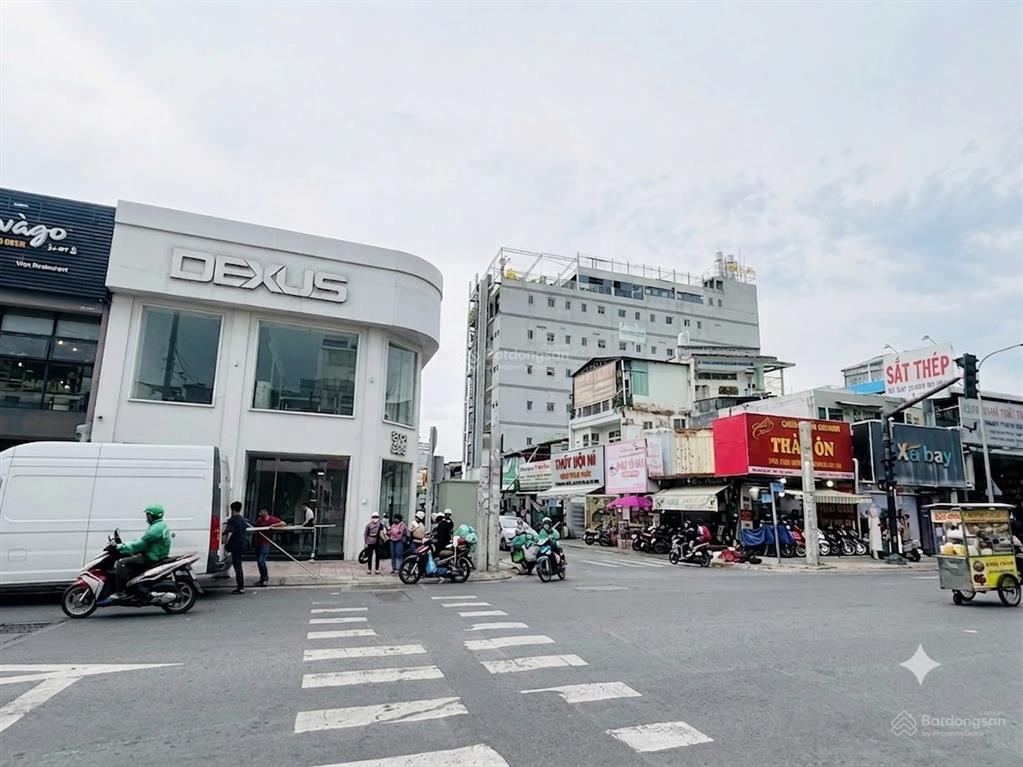 Mặt bằng góc 2 mặt tiền nguyễn thị thập quận 7 trệt lầu dtsd ~500m2