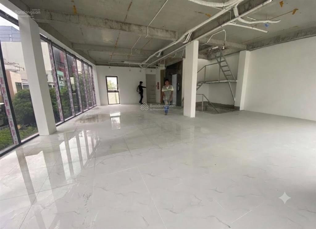Building giá tốt mặt tiền lê thị riêng quận 1, hầm trệt 5 lầu dtsd ~900m2