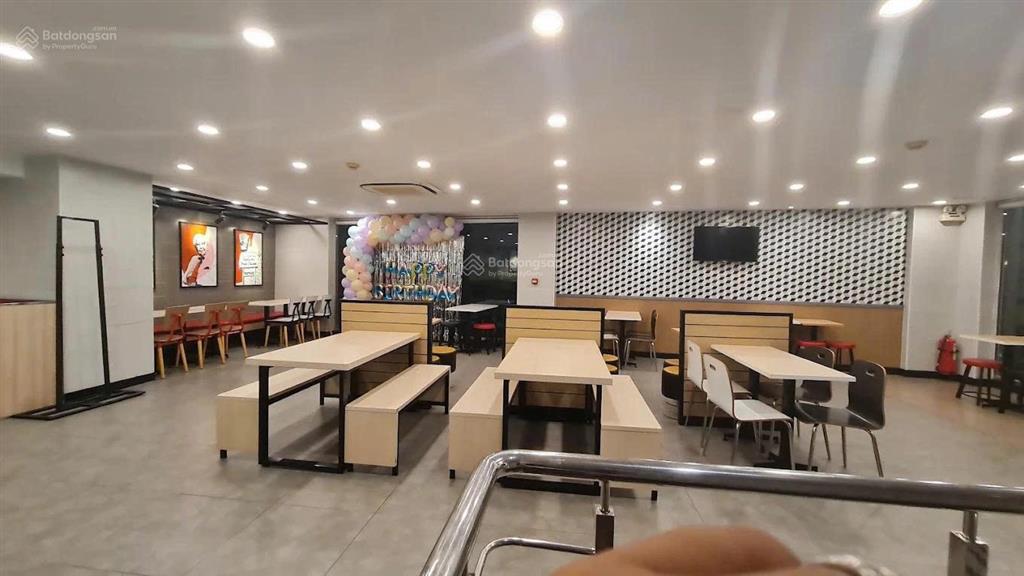 Cho thuê góc 2 mặt tiền phường đa kao quận 1, trệt lầu dtsd ~400m2