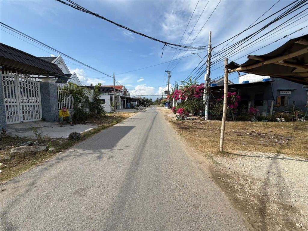 Ktt vân phong  trục chính xuân tự 1 vạn ninh lô góc 2 mặt tiền siêu đẹp