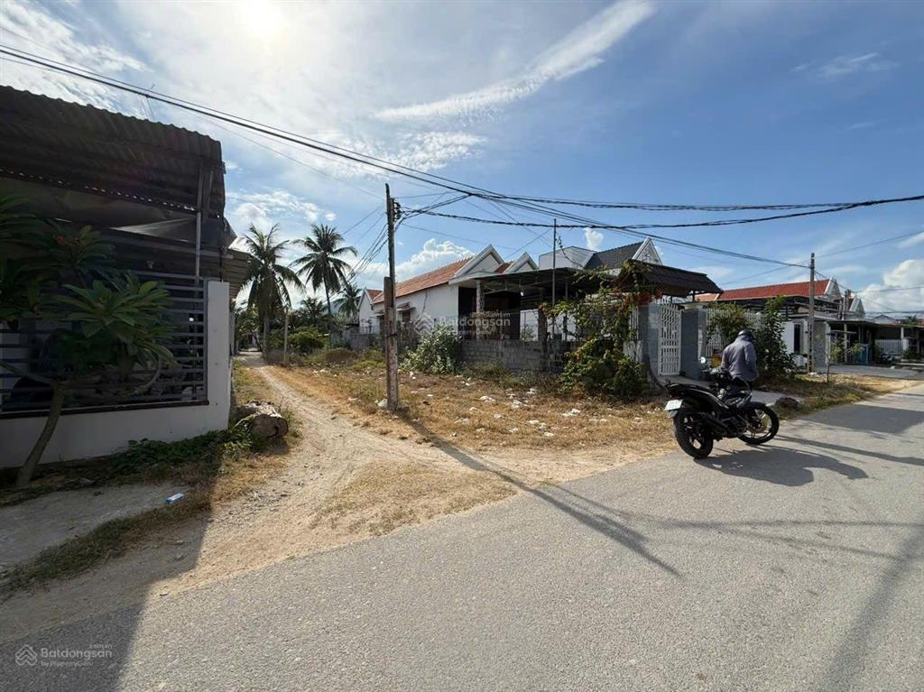 Ktt vân phong  trục chính xuân tự 1 vạn ninh lô góc 2 mặt tiền siêu đẹp