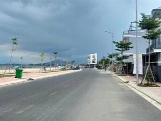 Mặt biển vạn thắng, kkt vân phong full thổ cư giá đầu tư. hướng đông nam, đường nhựa 26m