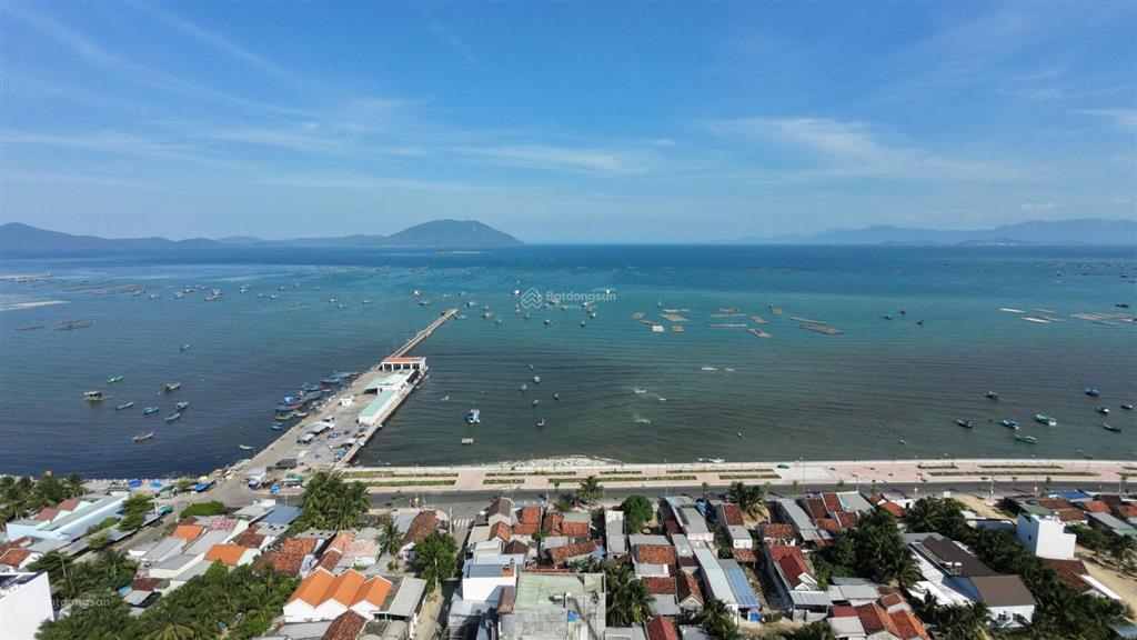 Siêu phẩm mặt tiền đường ven biển, kkt vân phong, 164m2 full thổ cư