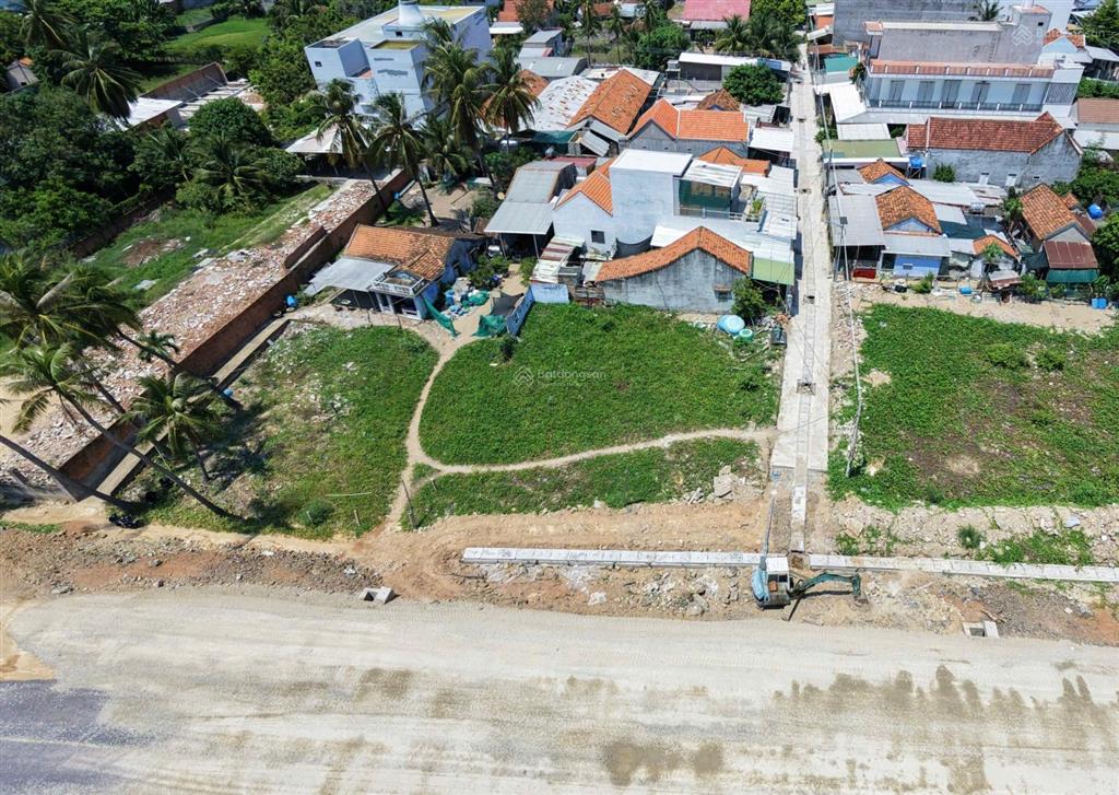 Lô góc biển tân đức đông, đón sóng kkt vân phong, full thổ cư